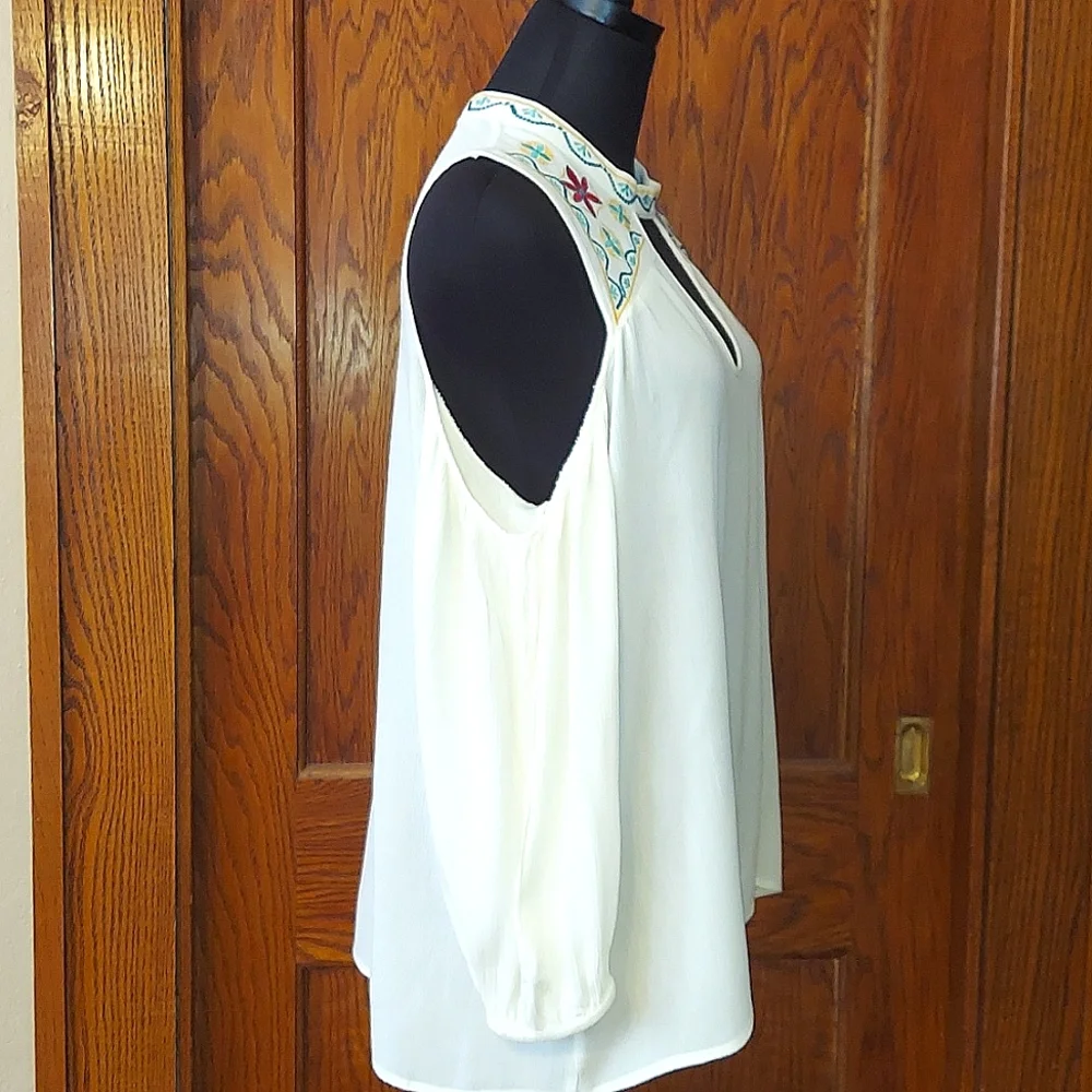 Living Doll Boho Cold Shoulder Floral Tunic - Picture 4 of 9